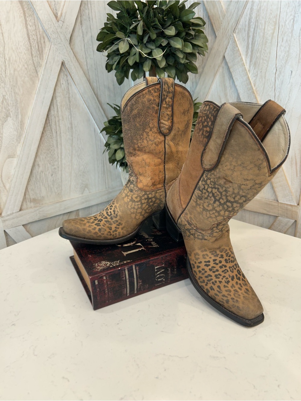 Corral Leopard Print Tan Western Heeled Boots-Leopardito